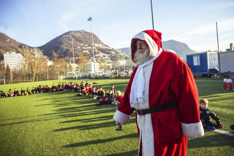 Babbo Natale in visita alla Scuola Calcio